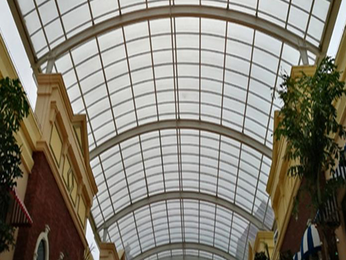 格尔木屋面网架顶棚吊装方案